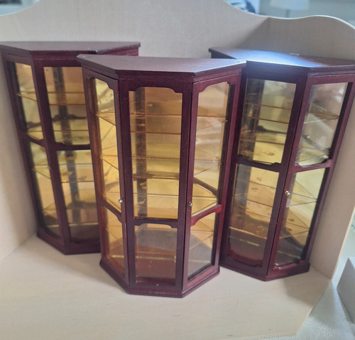 Puppenstube vitrine - 1:12,