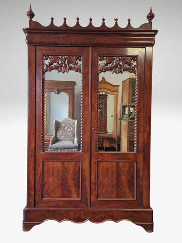 Antiker kleiderschrank - antiker,